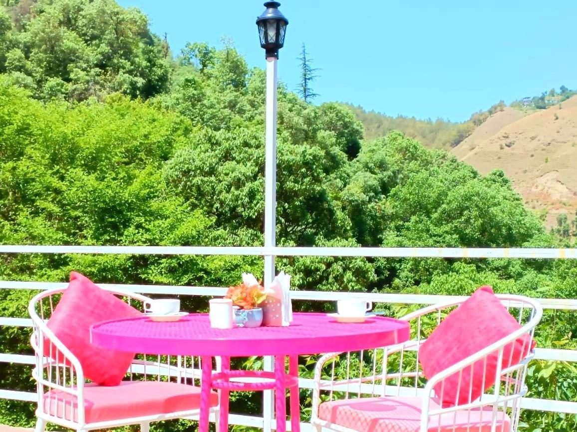 Aaroham Resort Shimla ! Luxury Cottage By Aamod Group Экстерьер фото